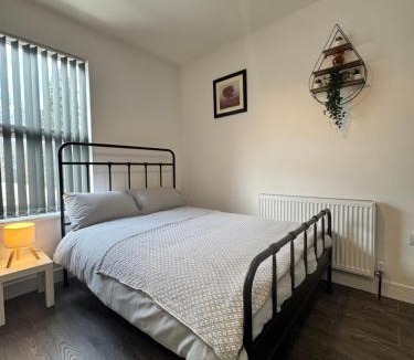 Luton House | Modern Ensuite Studio Rooms, Mansfield Road, Luton