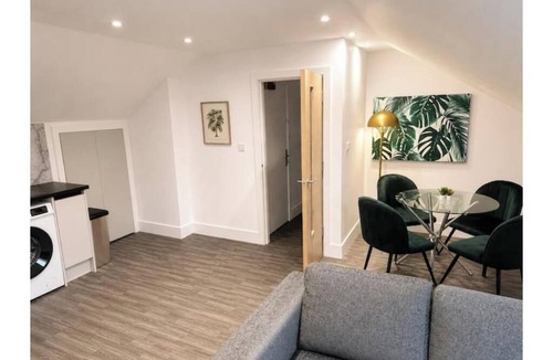 Long Eaton Apartment | Modern Loft Apartment Near EMA & Donington Park