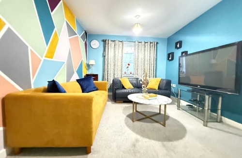 Luton House | Modern new built house3 bed house in Luton