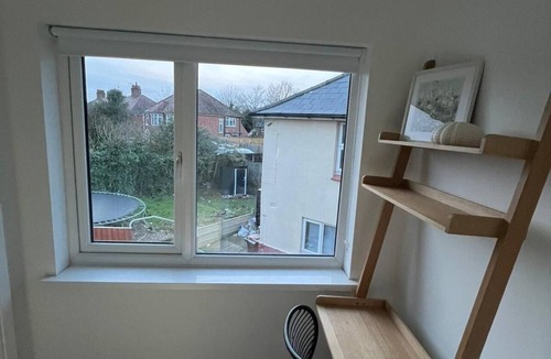 Newark upon Trent House | Modern Nottingham House| Sleeps 14 Parking+Garden