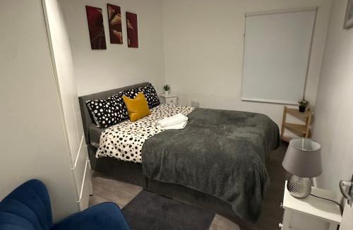 Somers Town Apartment | Mornington Crescent Suites