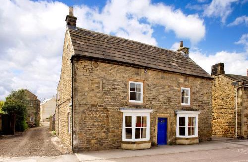 Masham House | Morton House Holiday Let Yorkshire Dales - One property 4 brm Farmhouse, 3brm Stable Block Sleeps 2-16