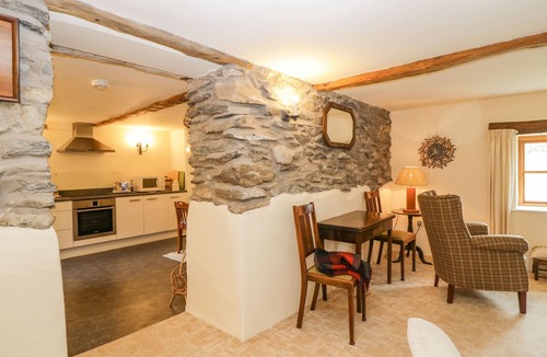 Low Newton Cottage | MYRA'S VIEW, romantic, character holiday cottage in Newby Bridge