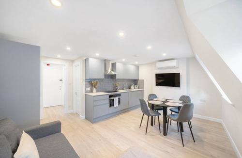 Bayswater Apartment | New 1Bed with AC near Portobello