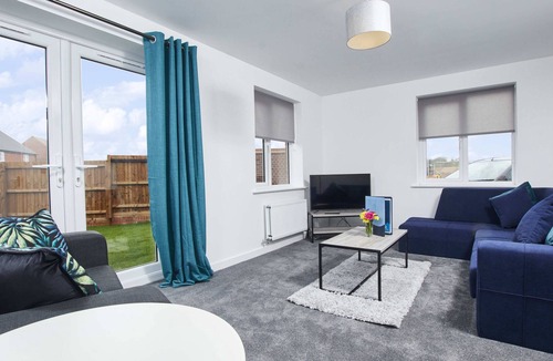 Langold House | *New* Kingfisher House, 4 bed house w/Netflix