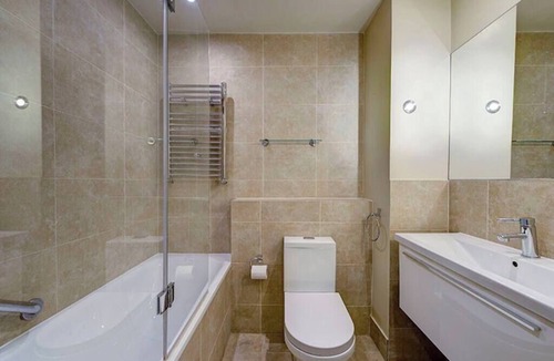 Campden Apartment | New listing! Classic Kensington home