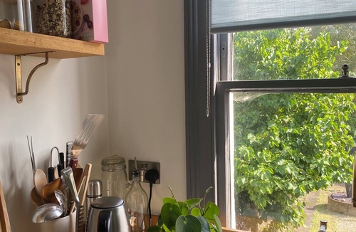 South Camberwell Apartment | Newly done 2-bed, 2-bath flat in Peckham, SE London.