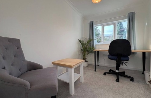 Lincoln House | Newly renovated-Parking-Pet-friendly-Walkable to the Castle, Cathedral & shops