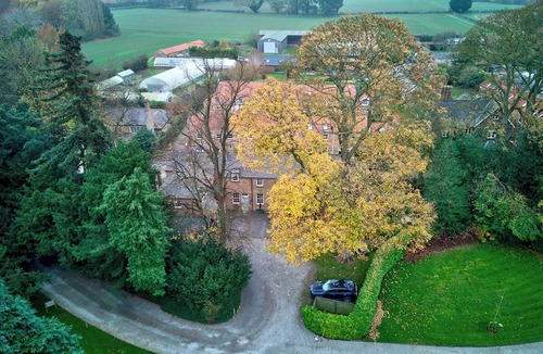 York House | No. 4 - Oak Tree Cottage - Pass the Keys