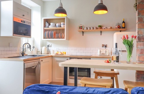 Haworth House | NO 47, HAWORTH, family friendly, with a garden in Haworth