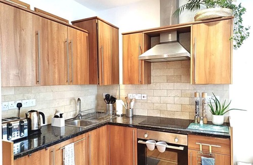 West Kensington Condo | O. Blooming Terrace 2 bed 2 bath Suite