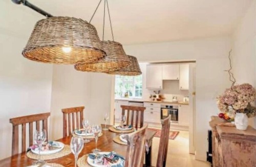 Stoke Rochford Cottage | 🌿 Oak Tree Cottage – A Peaceful Country Retreat on the Stoke Rochford Estate