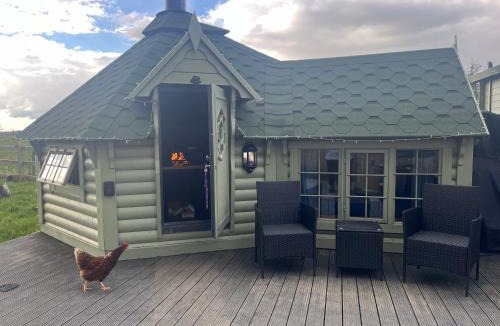 Accrington Other | Off GRID Hobbit Hut with Wood Burning Hot tub NO SHOWER