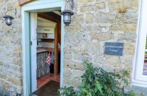 Market Rasen House | Old Blacksmiths Cottage
