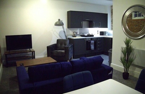 Hull Old Town Apartment | Old Dutch Embassy by Guestz
