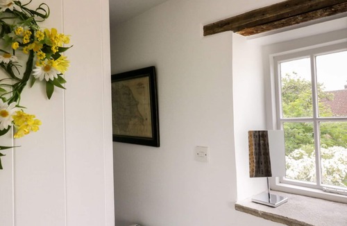Richmond Cottage | OLIVE COTTAGE, romantic, character holiday cottage in Richmond