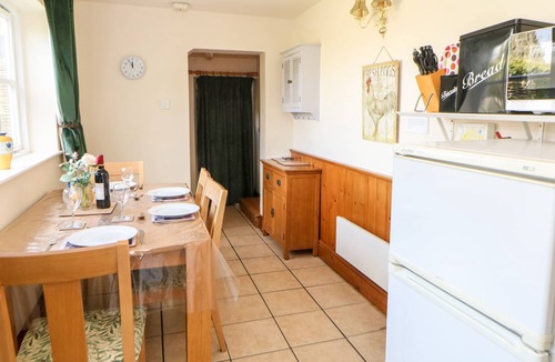 Ashbourne Cottage | ORCHARD COTTAGE, pet friendly, character holiday cottage in Edlaston