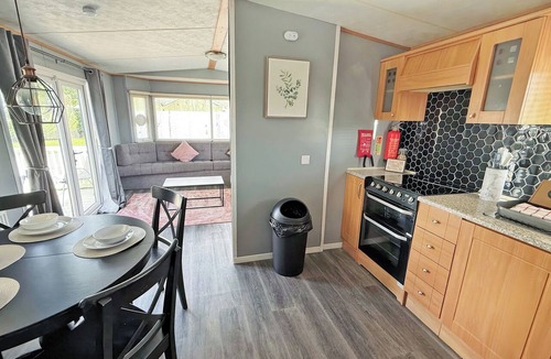 Chapel Saint Leonards Cottage | Palm Grove 3 - UKC9558
