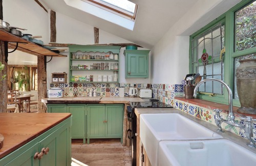Woolhope Cottage | Panoramic Views 5 mins Drive from Redbank Events Rural Retreat Birdwatching Paradise Sleeps 6