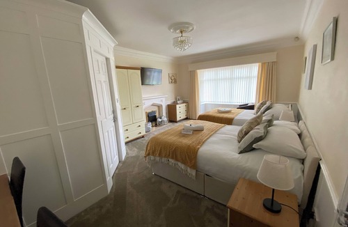 Pollington Bed & Breakfast | Parkside Guest House