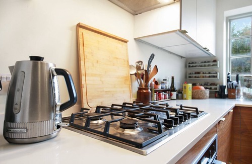 Haverstock Apartment | Pass the Keys |Bright and spacious flat in Kentish Town