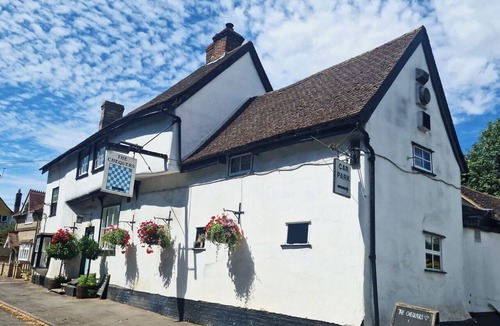 Fowlmere House | Peaceful double room with en-suite shower, close to Cambridge and Duxford