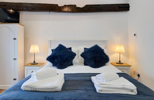 Ufford Apartment | Peaceful Getaway - Free Parking, Short Drive to Stamford