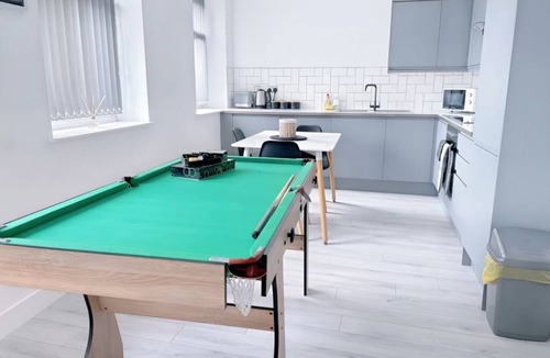 Hull Old Town Apartment | Perfect 2-bedroom apartment in enchanting Kingston upon Hull