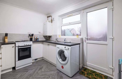 Hitchin House | Perfect Booking | 2 Bed Home in Hitchin