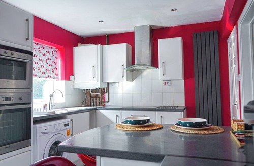 Nottingham House | Perfect for Professionals,Visitors &Extended Stays near Qmc,Warhammer,University