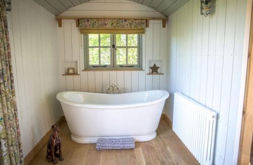 Stanton on the Wolds Apartment | Perkins luxury shepherd huts