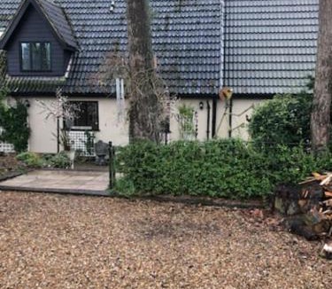 Thetford Apartment | Piano Forte - delightful rural shepherd hut retreat & hot tub available