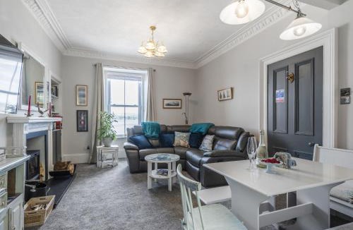 Kilmun House | Pier Haven - Cottage