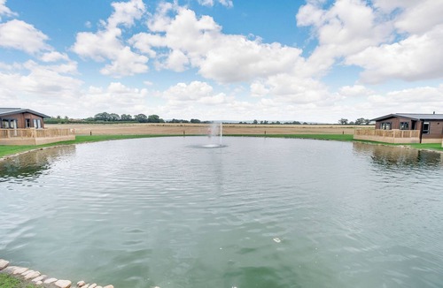 Carlton Miniott Cottage | PINE LODGE SPA, family friendly, with hot tub in Thirsk