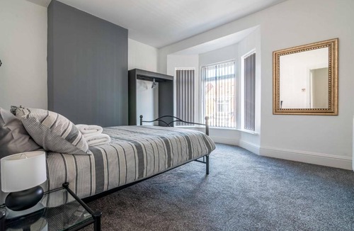 Hull Apartment | Platform Avenues House