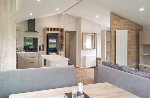 Skegness Ski Chalet | Platinum 3 Bed Lodge (Pet)
