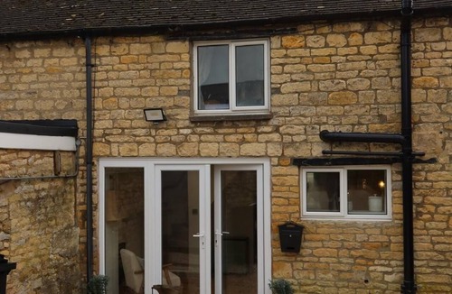 Cottesmore House | Plum Cottage Cottesmore