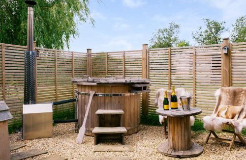 Redmile House | Poppie's Shepherd Hut - Uk50227
