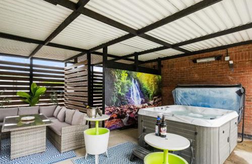 Horncastle House | Poppy Cottage