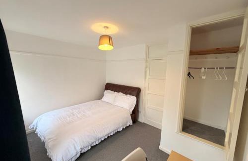 Leicester House | Precious House 2