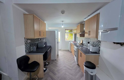 Worksop House | Prefect Contractors 3Bed House with Street Parking