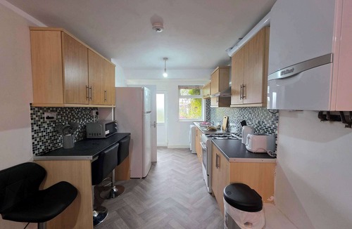 Worksop House | Prefect Contractors 3Bed House with Street Parking