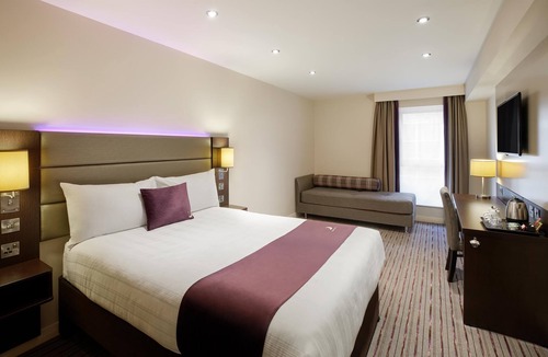 Hull Hotel | Premier Inn Hull North