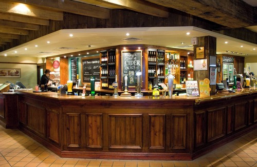 Hessle Hotel | Premier Inn Hull West