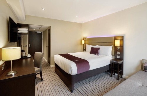 Whitkirk Hotel | Premier Inn Leeds East