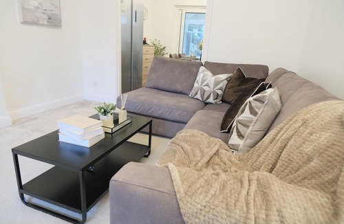 Rochdale House | Premium Family and Contractor Free Park | EV Charger