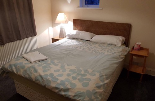 Prenton House | Prenton 1 Double Room near Liverpool