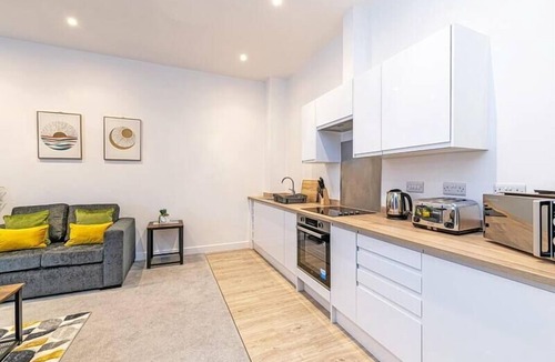 Halifax Apartment | Prescott Court by Guestz