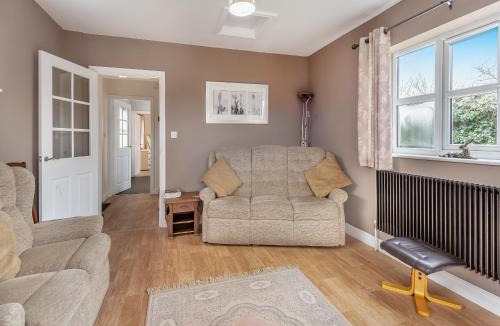 Alford House | Primrose Cottage - Uk48563