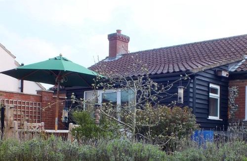 East Dereham House | Primroses, Wood Farm